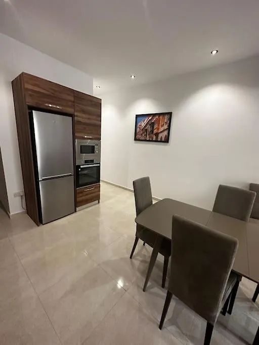 Modern 1 Bedroom Apartment In Gżira Málta